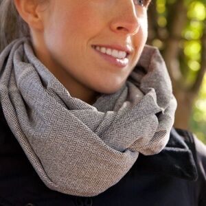 Lululemon Gray Herringbone Vinyasa Wrap Scarf